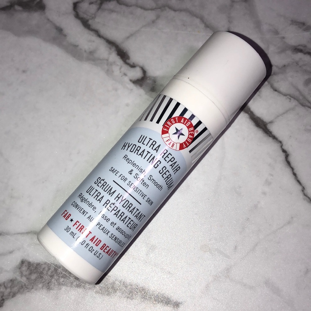 First aid beauty ultra repair hydrating serum